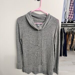 Athleisure sweater ( with pockets )